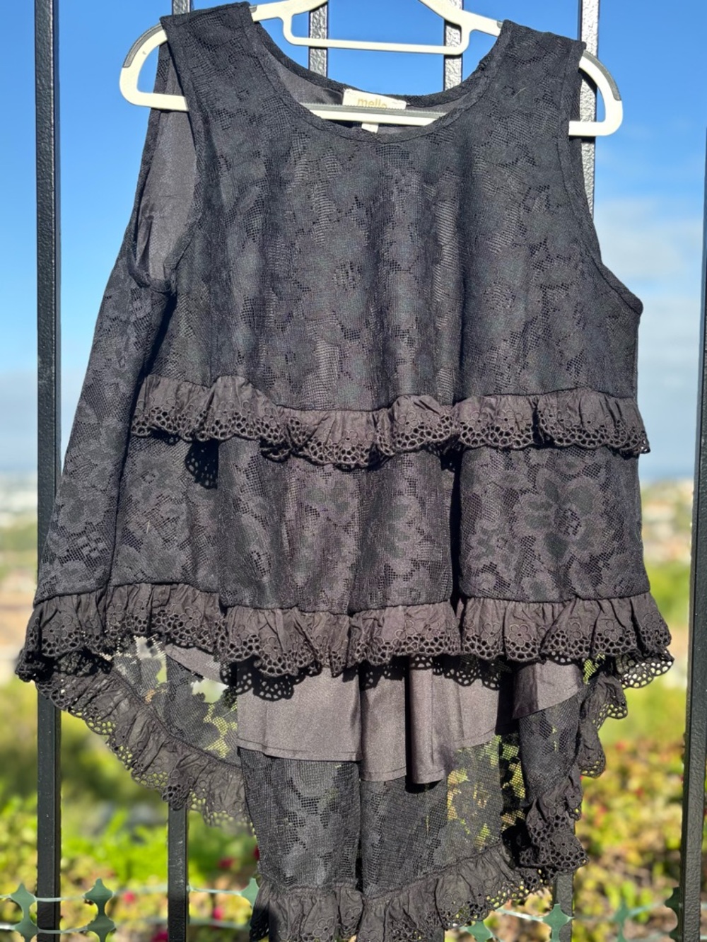 NWOT!  Mello Los Angeles Black‎ Lace Tiered High-Low Top ~ S